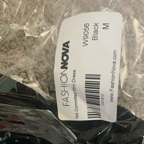 Fashion nova dress - Picture 3 of 3